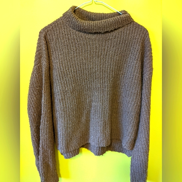 Sweater - Picture 1 of 3